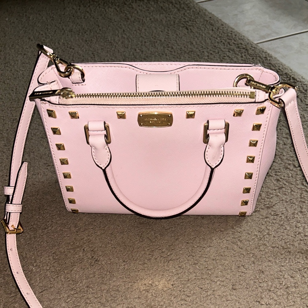 Michael Kors - Picture 2 of 5